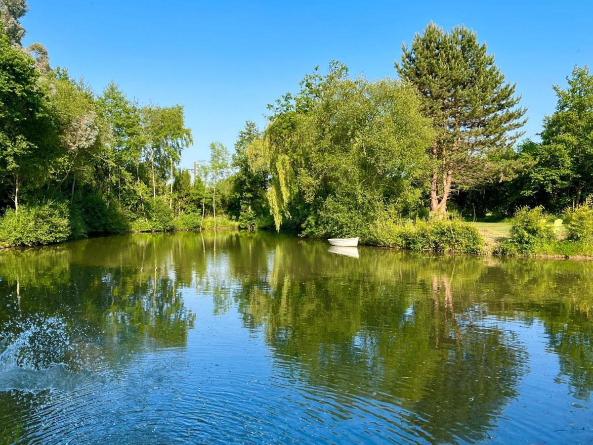 Gite Du Manoir Des Haies Villa Les Champs-Geraux Luaran gambar